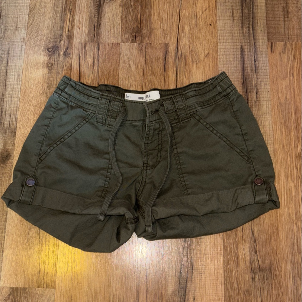 Hollister Dark Green Women's Cargo Shorts